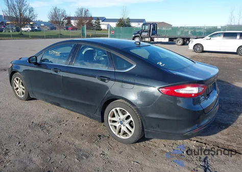 2014 Ford Fusion Se z USA, uszkodzony, nr VIN 3FA6P0H72ER276295